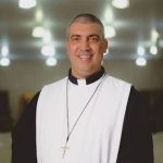 Pe. Valdecir Zanatta com o hábito da Copiosa Redenção e o crucifixo